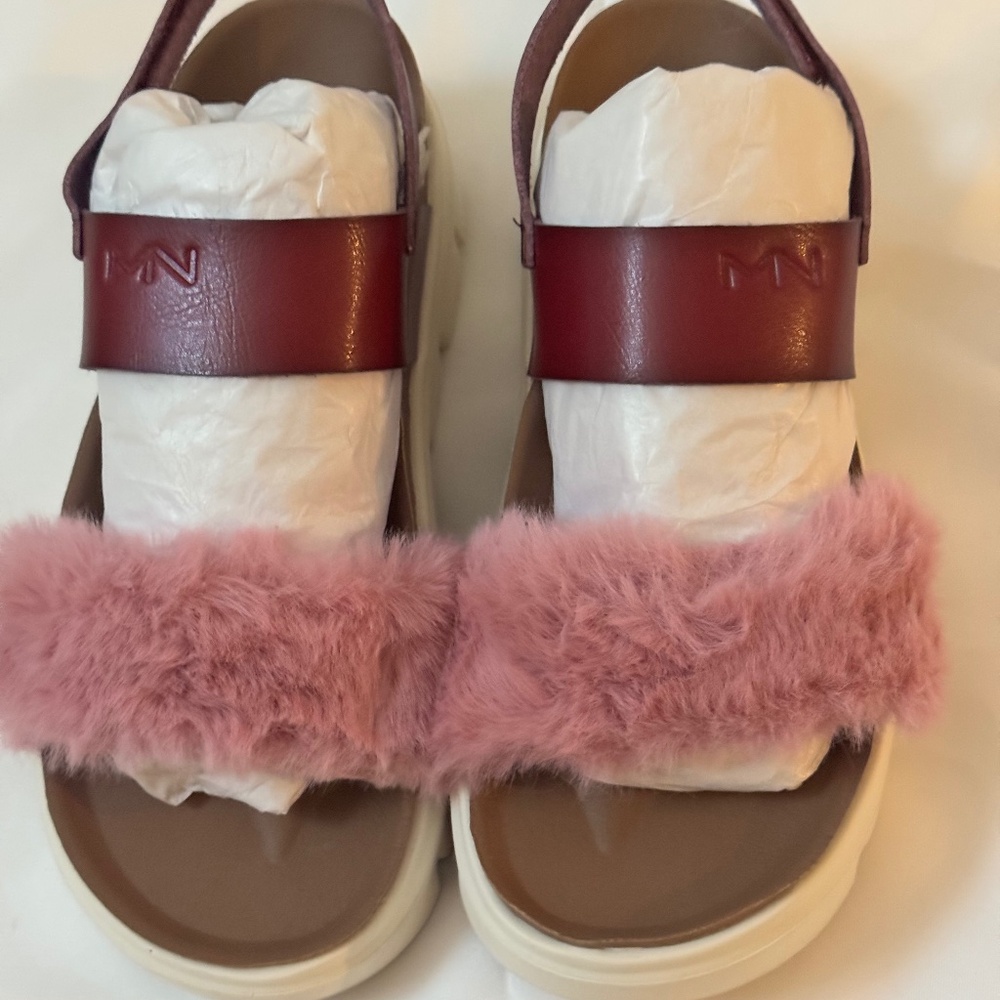 Mark Nason Rose Petal Pink fur Fall Sandals